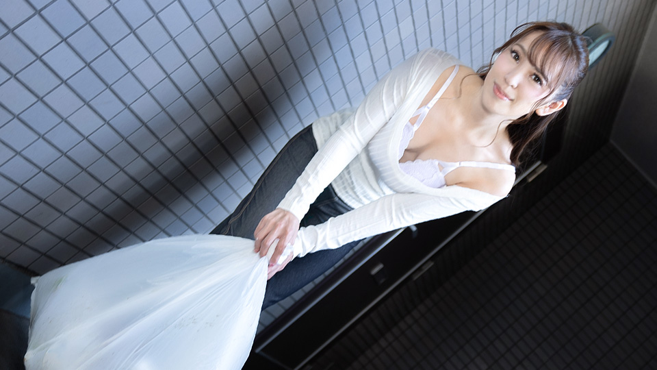 1pondo 110923_001 Braless Neighbor In The Morning: Mizuki Reina